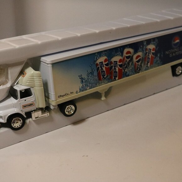 Matchbox Gold Collection King Size Rigs Pepsi truck with box - Picture 9 of 12